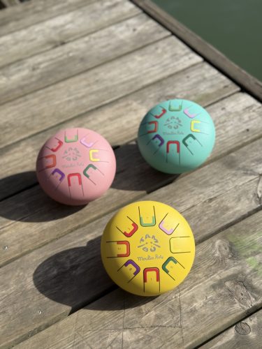 Moulin Roty  - Vidámság- Nyelves dob, handpan - kicsi (15 cm)