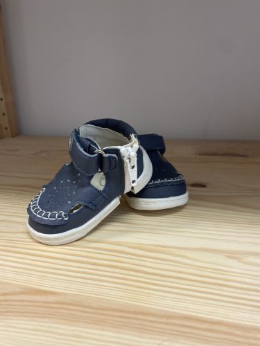 Doboz nélküli cipő - Azaga - cipzáros talpú cipő az első lépésekhez - zárt szandál - szeder - 15/16