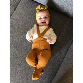 Harisnyák és zoknik