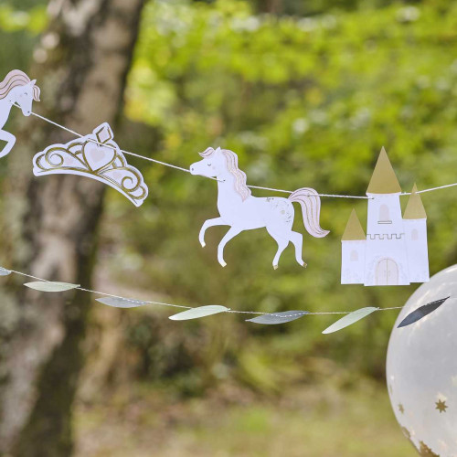 Szülinapi papír dekoráció gyerekzsúrra - hercegnős, lovas