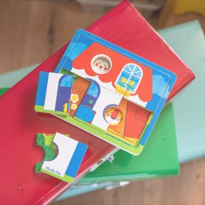 Társasok kártyák és kirakók