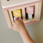Little Dutch – Készségfejlesztő kocka fából – pink