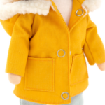 Sweet Sisters – játékbaba ruha szett – mustár parka kabát, nadrág, felső, sapka